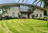 Villa with land for sale in Loiu ref: TR77656 photo