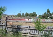 Загородный дом с участком на продажу в городе Вальдепеньяс. Фото
