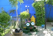 Загородный дом с участком на продажу в городе Вальдепеньяс. Фото